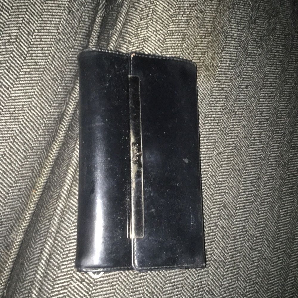 Black Gucci wallet